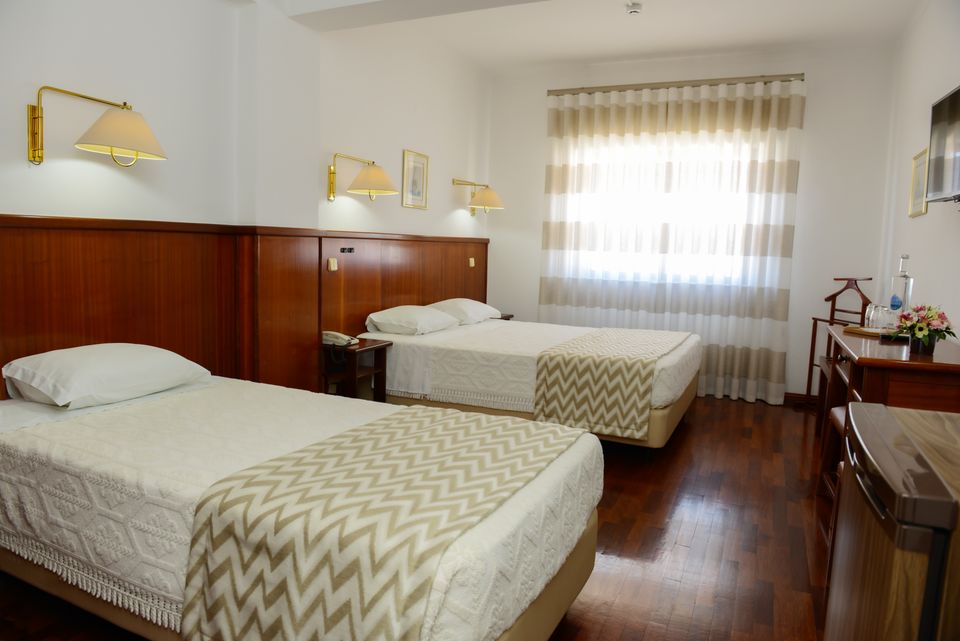 Quarto Triplo com Cama de Casal